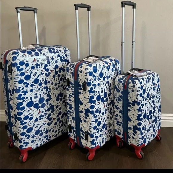 Mickey Mouse luggage set of 3 - Picture 2 of 3